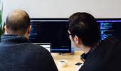 programadores no computador